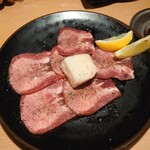 大衆肉料理 榎久 - 黒タン