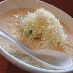 半畳 - 白い面白いラーメン