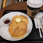 TULLY'S COFFEE Uji Tokushukai Byoin Ten - ピュアメープルとバターのパンケーキ  ホットコーヒー