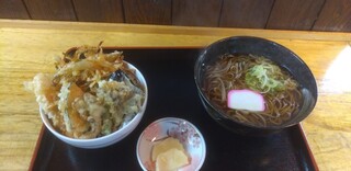 Haruno Ya - ミニかき揚げ丼 かけ蕎麦 計820円