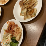 古里屋 - チヂミやサラダは食べ放題（＾∇＾）