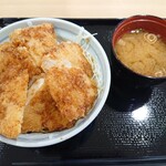 EXPASA浜名湖 湖の見えるフード館 こはん - 赤赤鶏のタレかつ丼(800円)