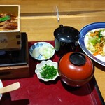 おか半 総本店 - 穴子せいろ（1870円）と鳥コーロー焼そば（795円）