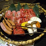 Yakiniku Mikiya Hon Ten - サービスのお肉