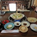 嵯峨野 - 湯豆腐セットで最初に出る料理　※撮影者本人のブログ（http://foxbrain.dtiblog.com/blog-entry-214.html）からの転載