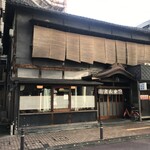 田原屋 - この建屋、シブイ