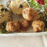 Montreux - 鶏じゃないよと良いながら、鶏より美味しい唐揚げ君♪