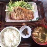 Niku Sakaba Juraku Yongo Bai Pasu Ten - とんてき定食