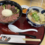 Aka Gyu-don Senmon Ten Gotouya Aso Ten - あか牛丼とあか牛だご汁セット　2,100円