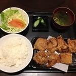 肉焼 伸 - からあげ定食