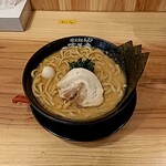 Yokohama Iekei Ramen Kimuya - 喜夢家プレミアム醤油ラーメン