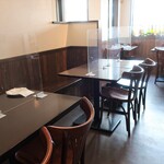 Bistro Maeda - 店内。