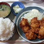 Manpuku Shokudo - 野菜付きザンギ定食（８５０円）です。２０１２年１２月