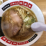 中華そば 栃木阿波家 - 中華そばアップ。焼豚、大きくて柔らかい。細麺。支那そば風。