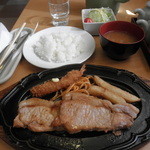 味のさかえや - さかえやランチ　900円　(2012.11)