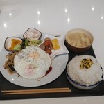 ダイニングカフェ Obanya - ハンバーグランチご飯大盛り