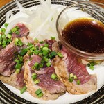 Maru Sakaba Toke Ekimae Ten - まぐろ頰肉のタタキ