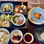 Japanese cuisine Unkai - 