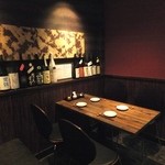 日本酒BAR炎 - 店内の様子