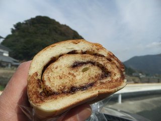 パンとドレッシングの店 ゴエモン - チョコパン