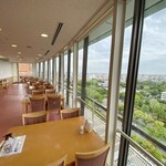 Seiyo Food Ke-Ke-A-Ru Meijo Byoin Ten - 絶景を見下ろすテーブル席