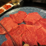 Yakiniku Honpo - コーススタートの上ロース。焼肉と言うより、ステーキ肉です