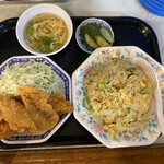 中華料理 一来一来 - やきめしとからあげセット 825円(税込み)