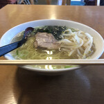 Hanaseki Ramen - しおラーメン、650円。