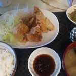 Nishi - 唐揚げ定食600円。