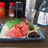 大衆酒場 おく - 料理写真:マグロ造り ＆ 冷酒