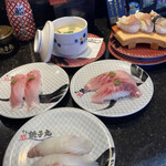 Sushi Choshimaru Takashimadaira Ten - イサキをふた皿取ってしまった。