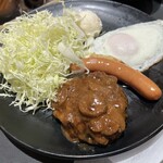 松のや - ブラウンハンバーグ&ソーセージエッグ(朝食)