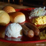 Hosenbo Lodge - 朝食