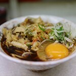 柳屋 - 温蕎麦キノコ生卵=520円