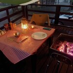 知床ヴィラホテルフリーズ - あいにくの雷雨でしたが、テントを張ってBBQ