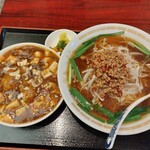 豊澤園 - 台湾ラーメン(大盛)と麻婆豆腐丼