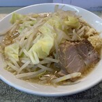 Ramen JIDAI - ラーメン￥800ヤサイ増し・ニンニクあり接写