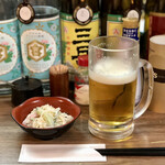 Toko Ton - お通しと生ビール。飲んじゃったけど。