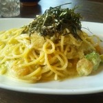 アペゴ - アボガドとベーコンのパスタ
            