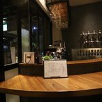 Beer Bar & Bar Lit - 