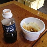 Omoto Tofu Ten - 店内で、よせ豆腐食べていますd(^_^o)