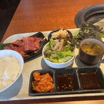 Sumibi Yakiniku HONMACHI - 