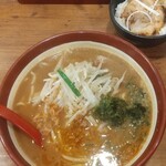 麺場 田所商店 - 伊勢味噌らーめんとミニミニチャーシュー丼