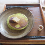 Umezono Cafe and Gallery - 抹茶のホットケーキ 