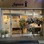 space i - 