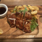 Bistro Banbiina Shinjuku Higashiguchi Ekimae Ten - チキンにもポテトが。まぁ、無難かな。