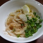 柏原 - しょうゆぶっかけうどん300円