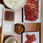 お肉屋さんのひとり焼肉 - 