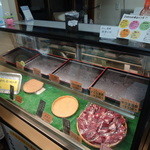 小田商店 - 閉店ｷﾞﾘｷﾞﾘに伺ったので、ｼｮｰｹｰｽは片付いてました