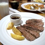 Buffet and Grill Chefs Goodies - ◆チビは二人とも、ステーキを